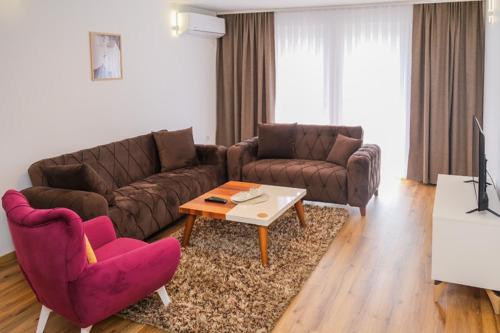 Nest Apartments Gjakova Exterior foto